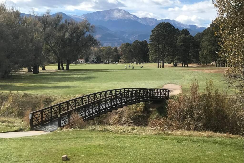 Charming Remodeled Golf Course Area Home Colorado Springs Eksteriør billede