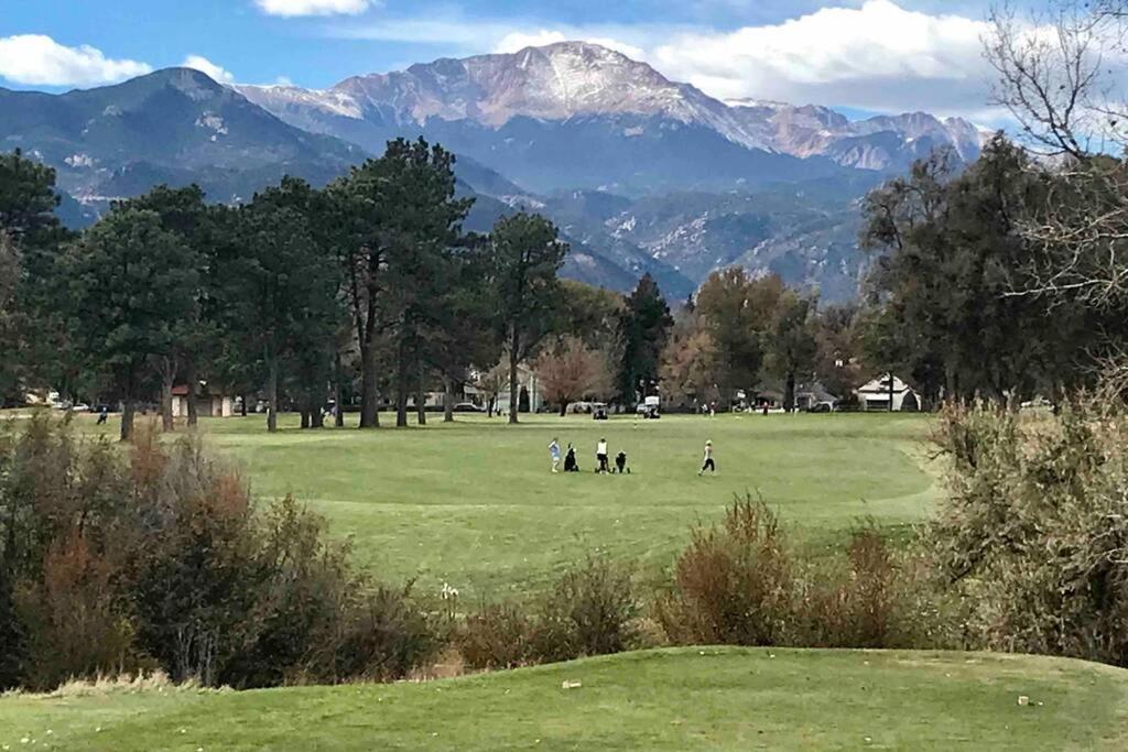 Charming Remodeled Golf Course Area Home Colorado Springs Eksteriør billede
